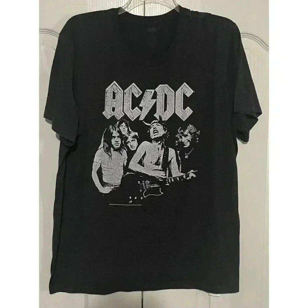 Old Navy AC/DC Black Men’s T-Shirt Size XXL Distressed Look